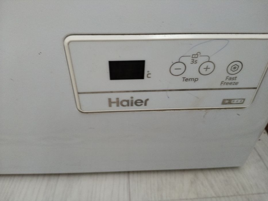 Продам морозильник,Хайер 100000