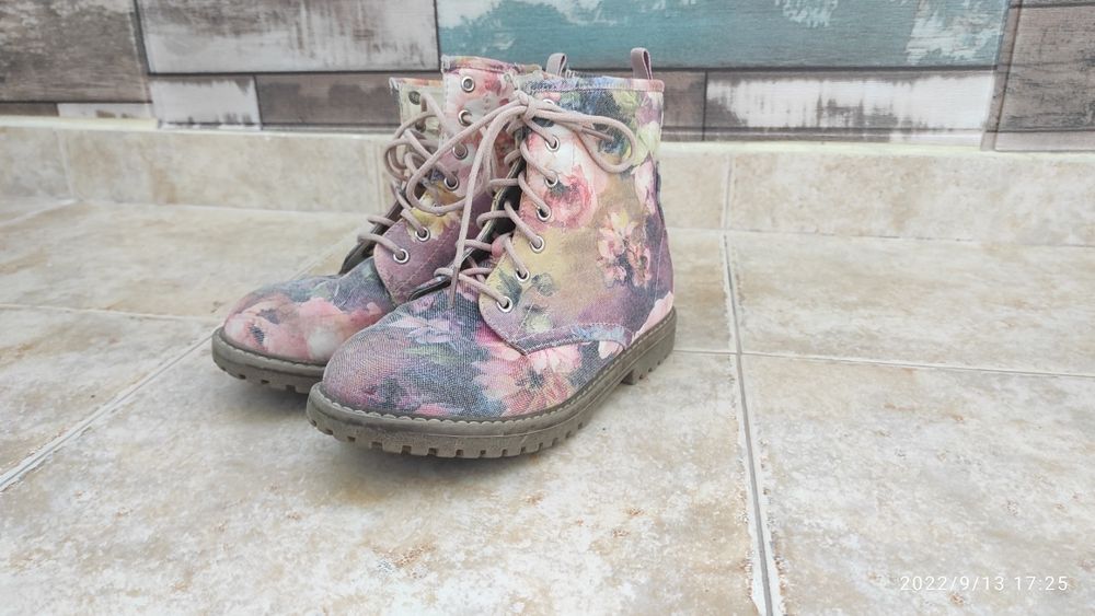 Детски боти,за момиче