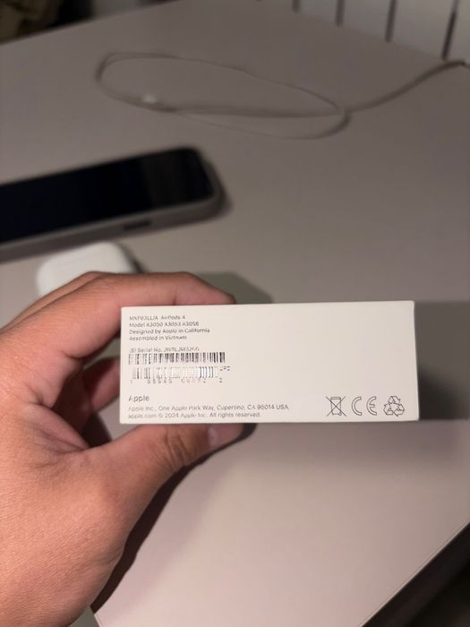 Airpods 4 оригинал