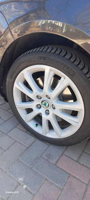 vand Jante cu sau fara roti 17"Ele sunt montate pe roti 225/45/17 94v