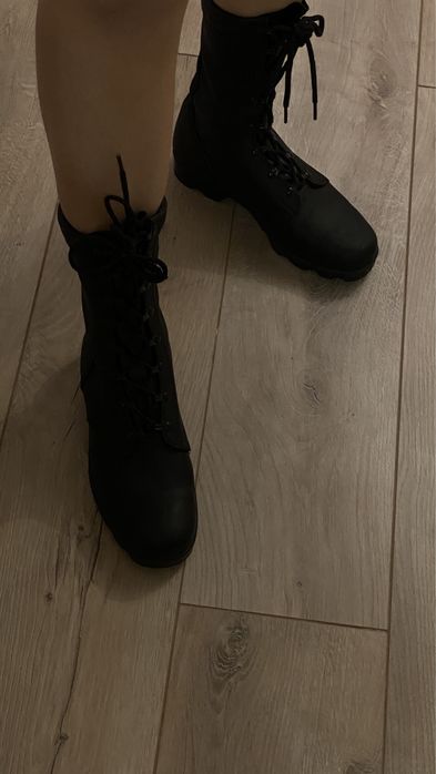 Берцы женские продам