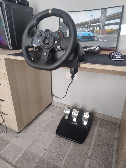 Logitech G920 Volan + Pedale Force Feedback PC / Xbox – stare foarte bună