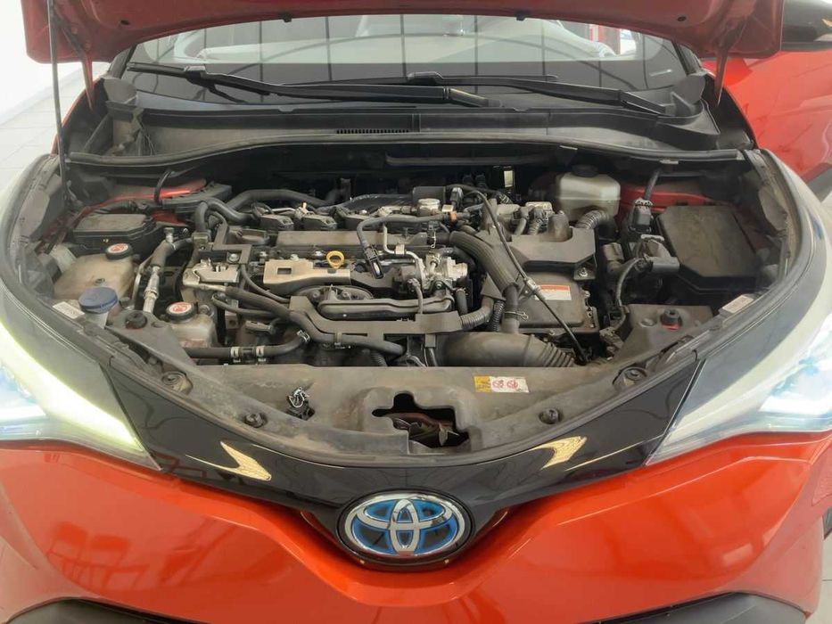 Toyota C-HR 2.0 184ks Hybrid Premiere