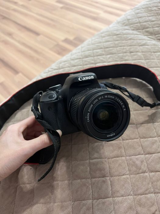 Фотокамера Canon EOS