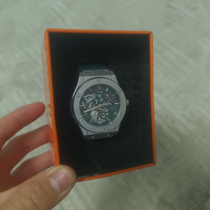 Срочно Продам часы VII