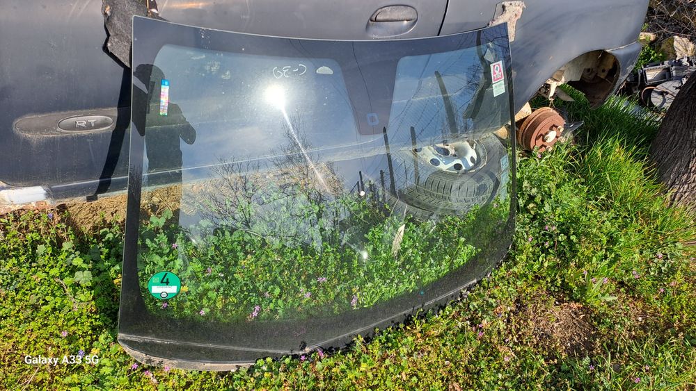 Предно (челно) стъкло за Volvo C30 /Волво ц30