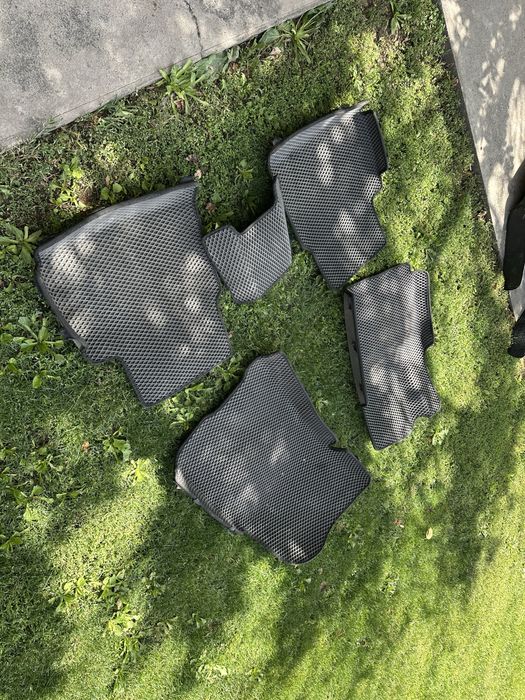 Продам 3D полики в хорошем состоянии
