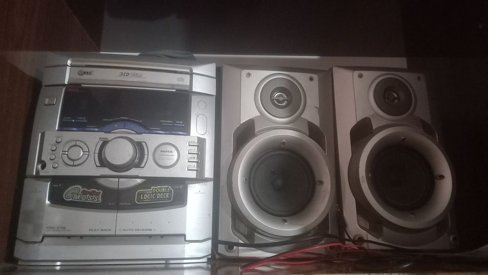 Музыкальный калонка 700000 сум