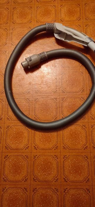 Продается шланг на пылесос Electrolux с ручным управлением