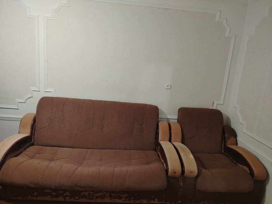 Продаётся комплект мебели