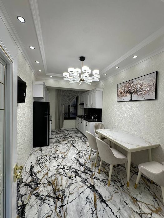 Срочно! Продаётся 3 комнатная квартира на 4 этаже. Без глухих комнат