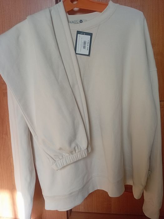 Продам спортивный костюм новый