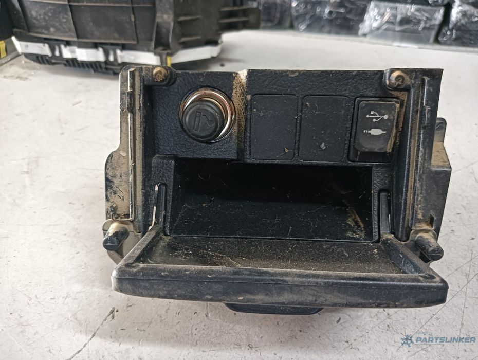 Scrumiera Toyota Corolla 1.3 I 2015 Oem 103365A0