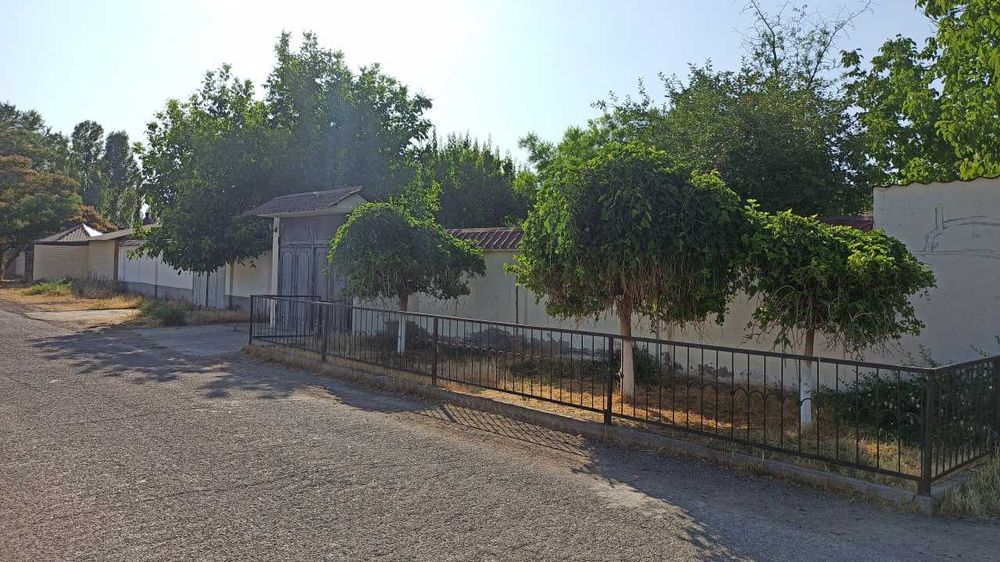 Urtasaroyda suvni buyida Dacha sotiladi!