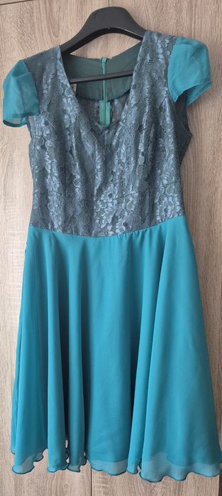 Rochie eleganta in stare noua