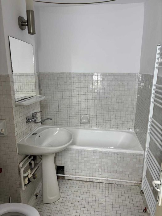 Inchiriez Apartament 3 camere zona Obcini