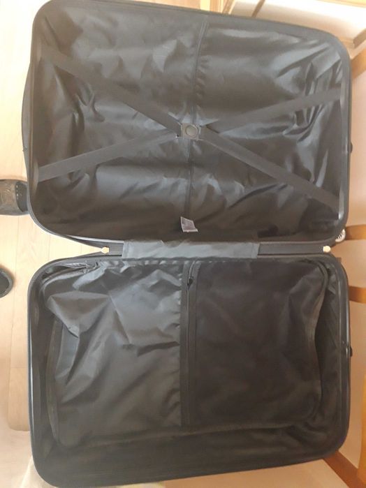 Продается чемодан