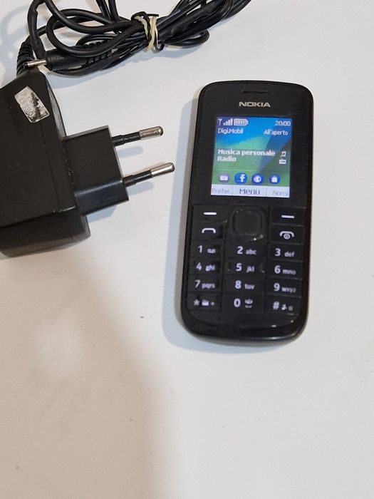 Telefon Nokia cu butoane cu încărcător original