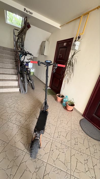 kukirin g2 pro 2025(mai las la pret daca o ridicati personal)