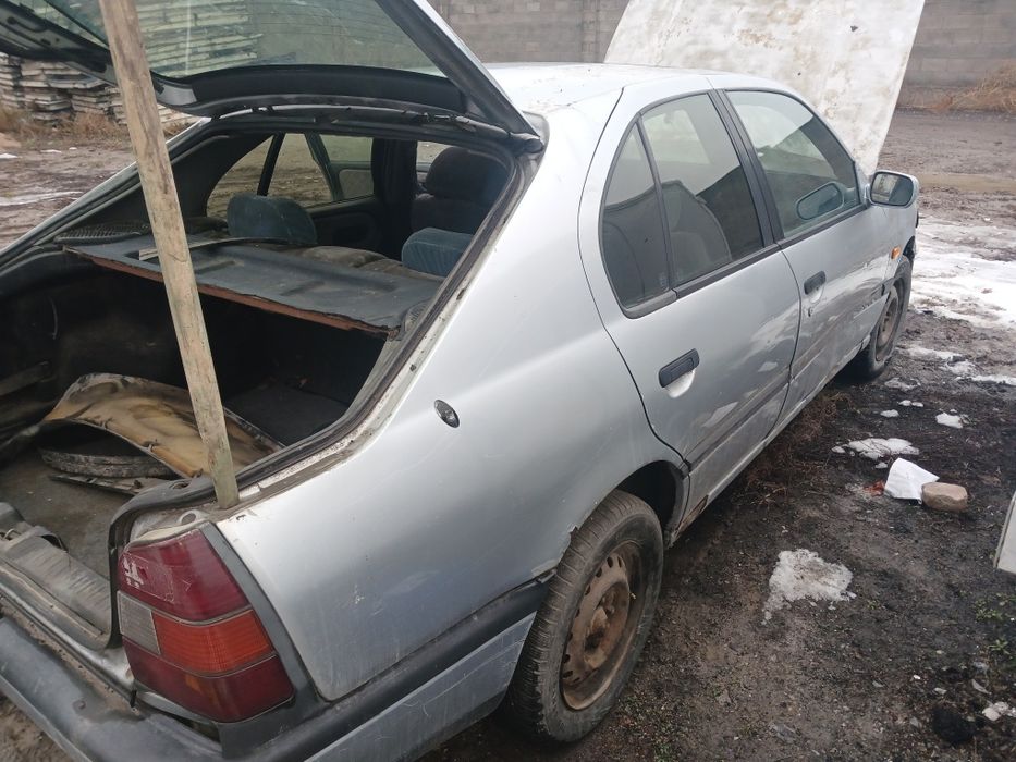 Nissan primera 1990