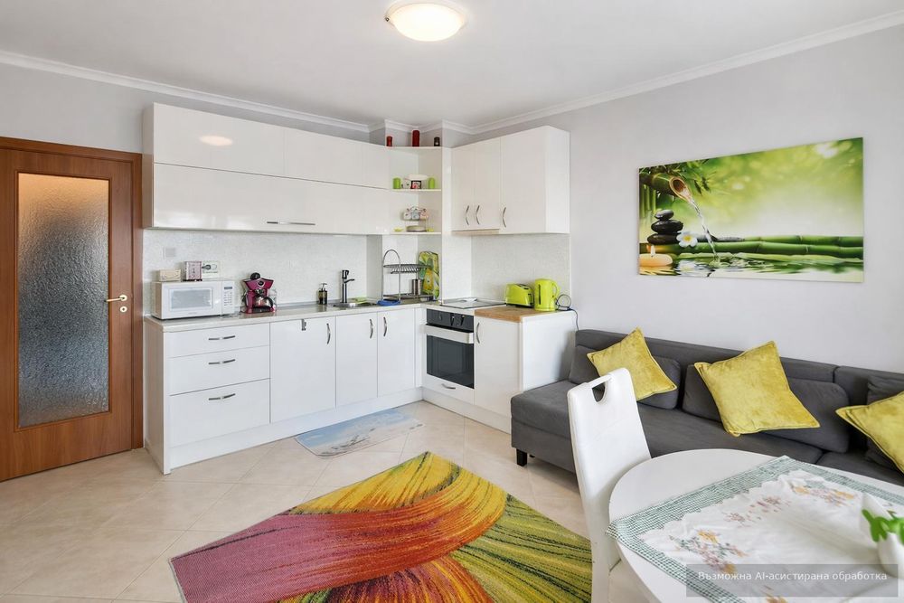 Дава се под наем Тристаен апартамент в Варна, Бриз - 68 кв.м за 700 € - Снимка #1