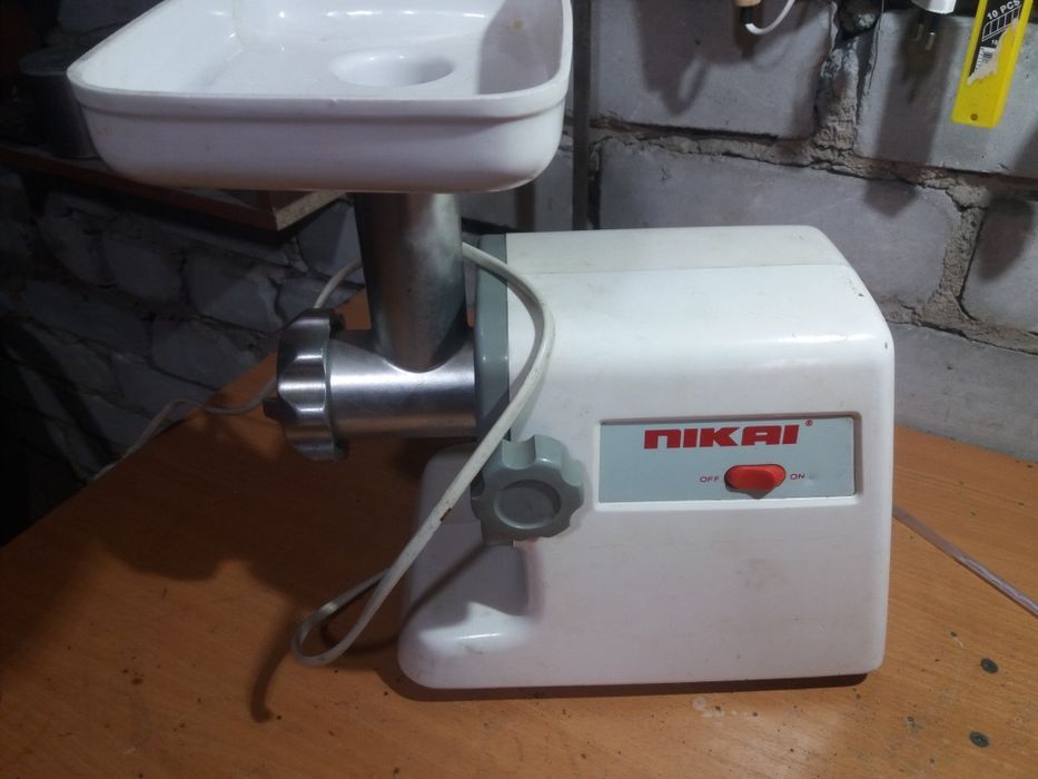 Мясорубка электрическая