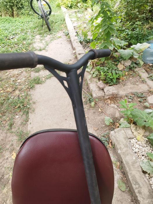 Продам целый трюковой самокат