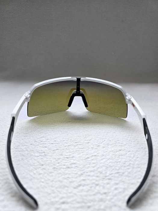 Слънчеви очила  Oakley Sutro Lite – [Sky Blue / White]