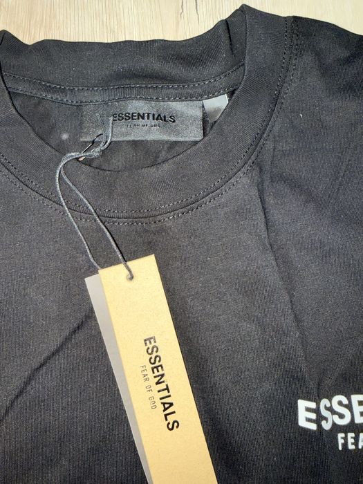 Tricou ESSENTIALS | Marimea L