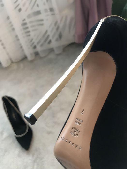 Casadei Stiletto blade black with golden rim