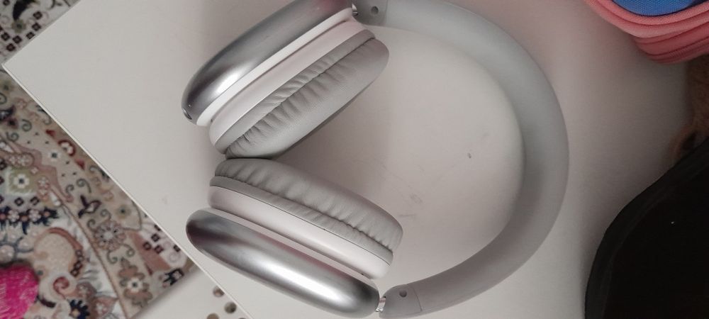 Продам наушники.