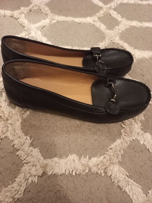 Дамски обувки номер 42