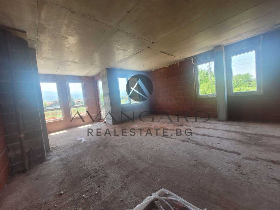 Продава се Тристаен апартамент в Пловдив, Коматево - 101 кв.м за 945 €/кв.м - Снимка #1