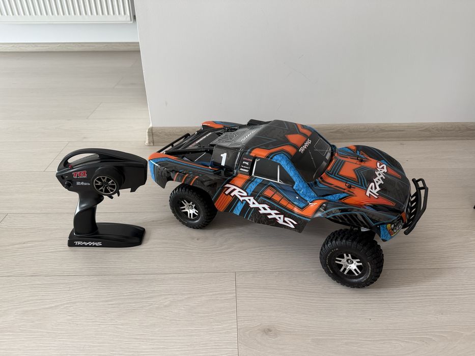 Automodel TRAXXAS Slash RTR