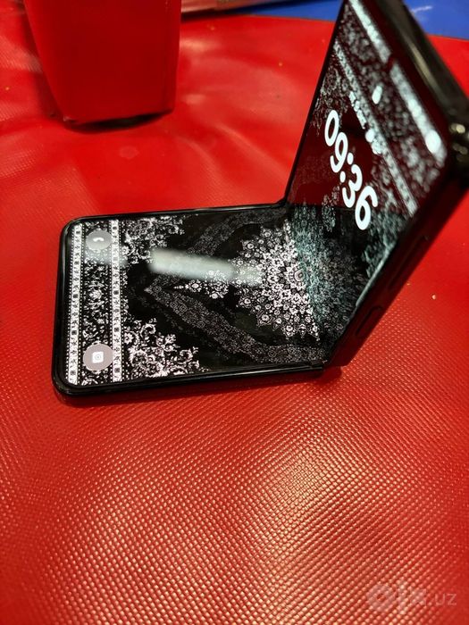Samsung z flip 4 зур состояние в хорошем состояние