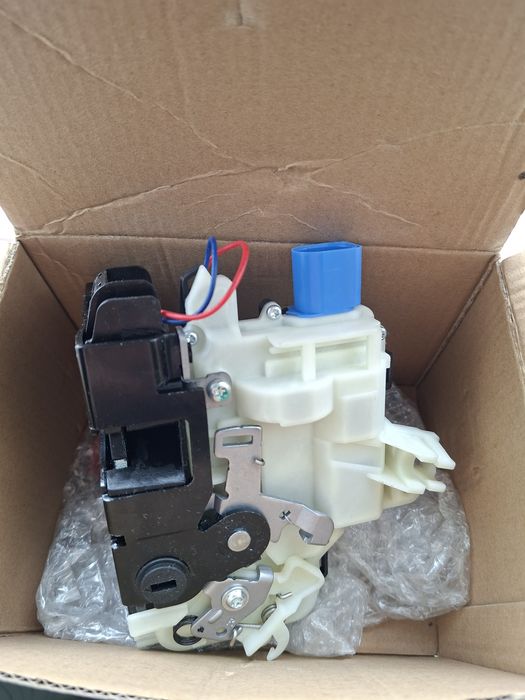 Incuietoare NOUA Metzger,  usa dreapta spate  VW Polo