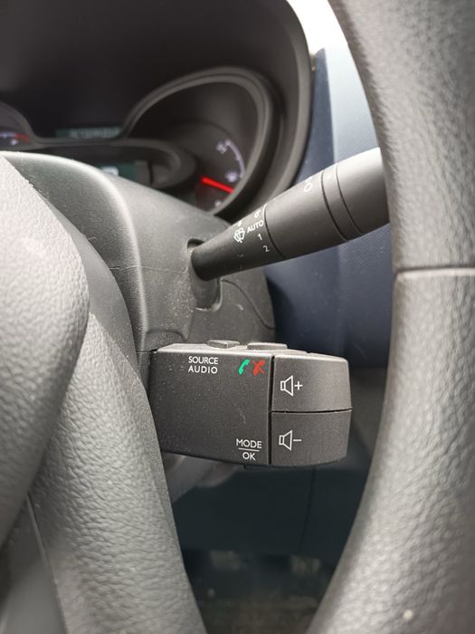 Opel Vivaro 1.6 Нов бус докаран на ход от Холандия