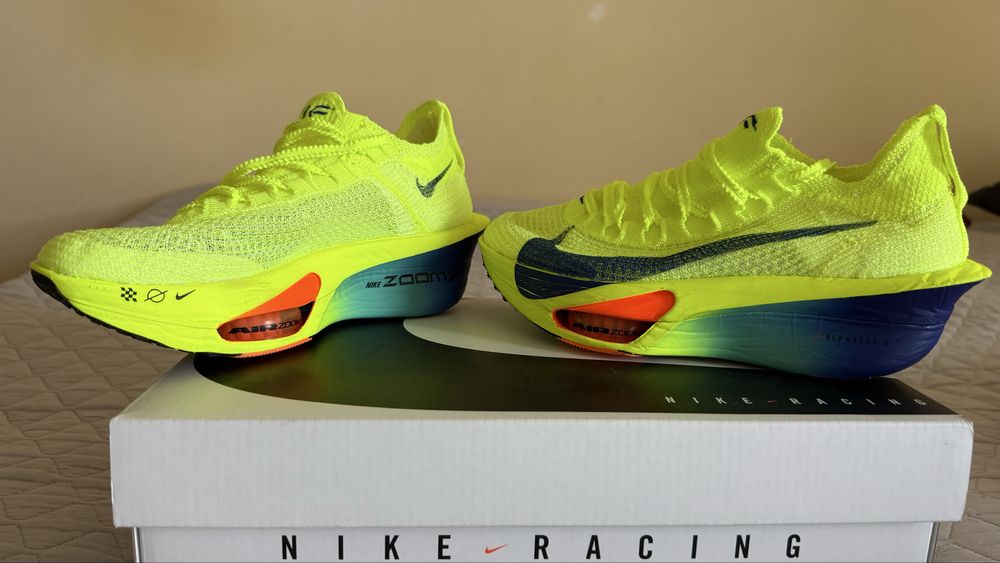 Tenisi Nike racing pentru alergare