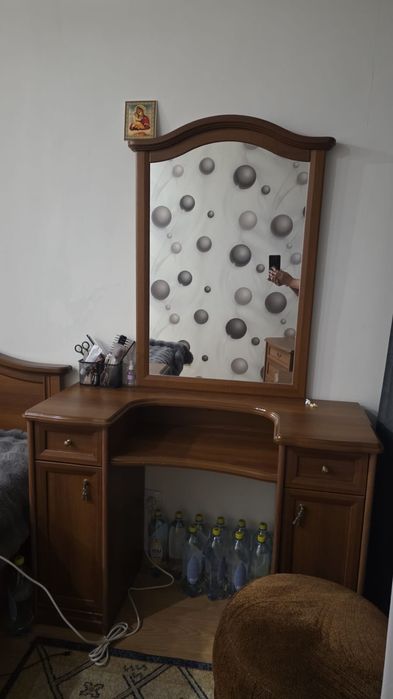 Продам спальный гарнитур