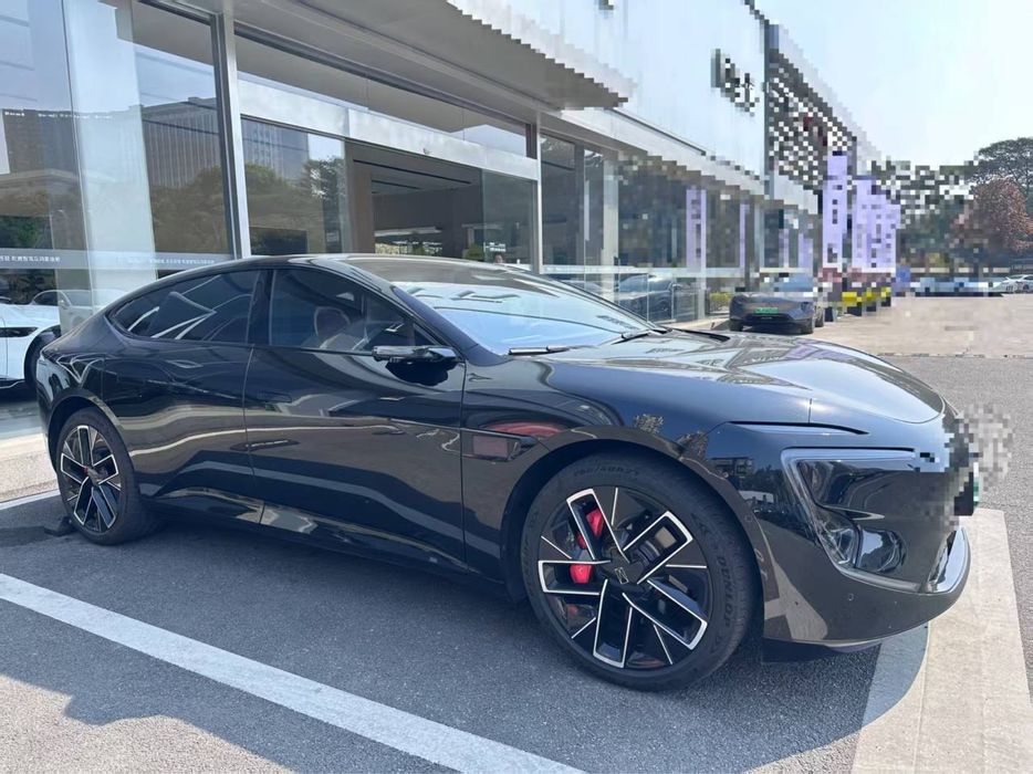 Avatr 12 ultra 4AWD 705 toʻkda full 2025 yili