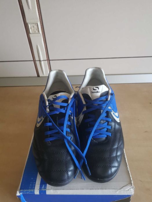 Adidasi piele Sondico