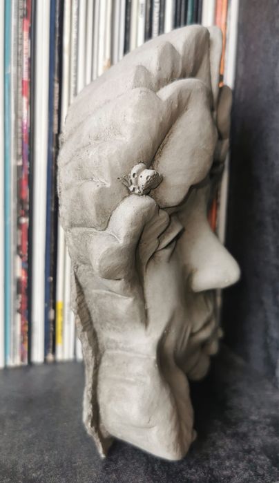 Антикварна фигура глава на фея елф подписана автентична масивна декор