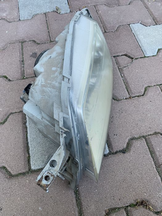 Фар ляв мазда примаси mazda premacy