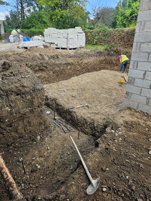 Excavări ,nivelari,terasamente fose septice