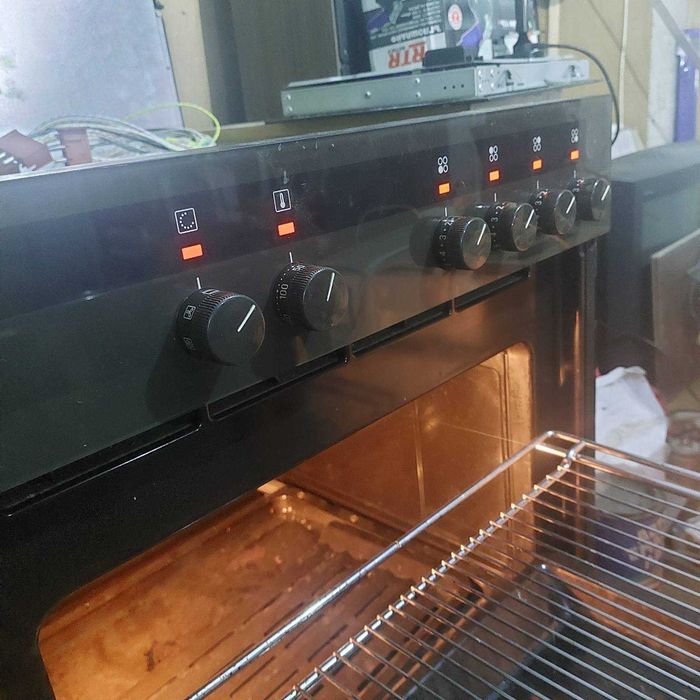 Комплект фурна за вграждане с голям плот Сименс