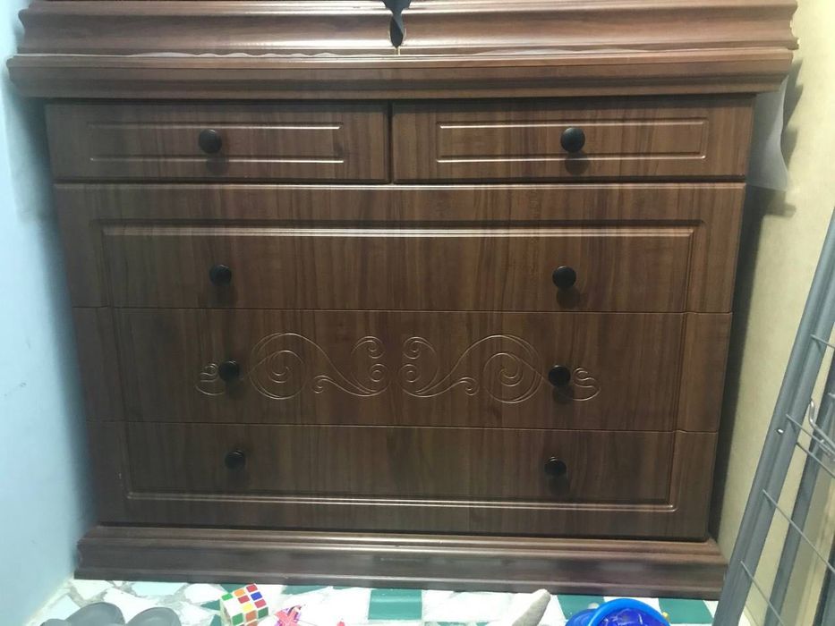 Спальный гарнитур от производителя  " Кенг Макон"