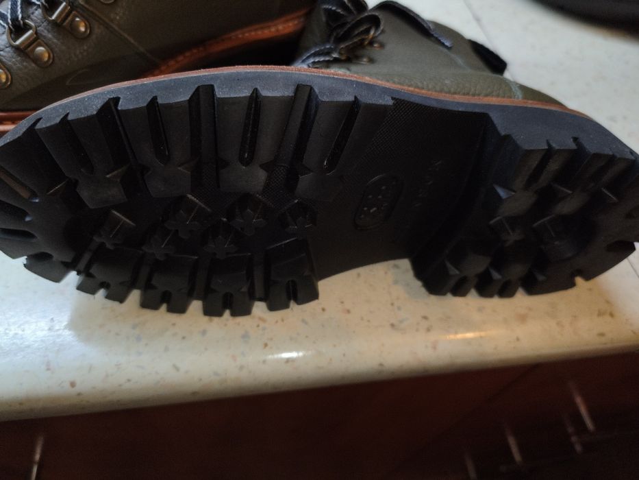 Дамски туристически обувки Grenson  в цвят каки