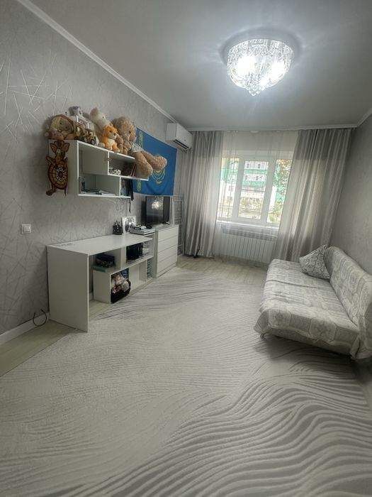 Продам 1 ком. квартиру на Ауэзова 20