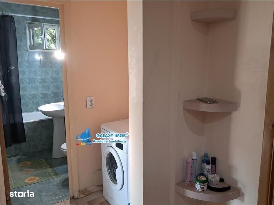 vanzare ap cu 3 camere cf 1 dec  . TRIVALE  .