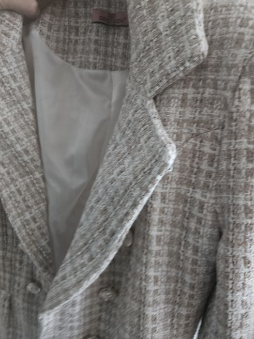 Сако букле бежаво